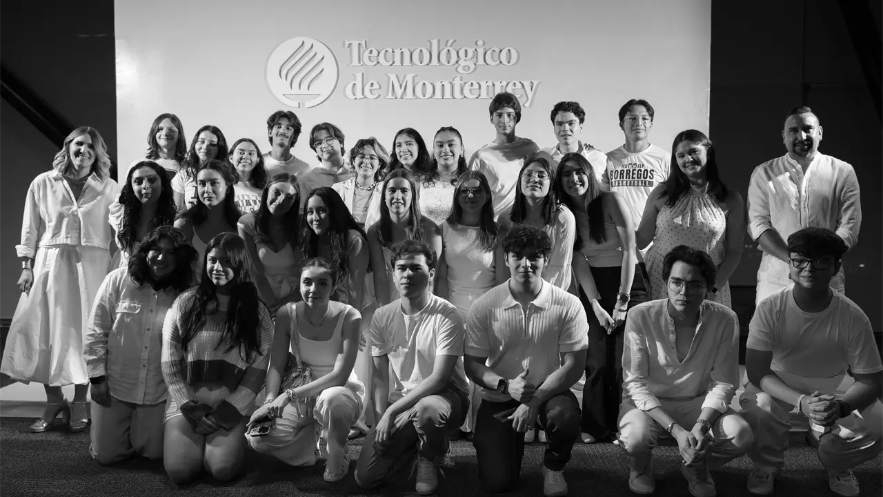 White Dinner inspira a jóvenes potosinos con visión global en arquitectura y comunicación