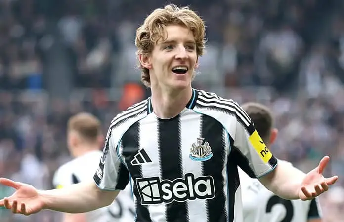 Barsa ficha al ingl&eacute;s Anthony Gordon