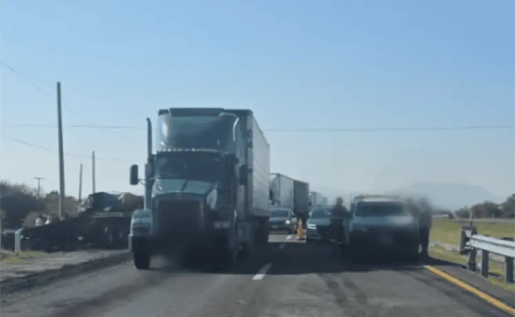 Entérate | Cierre parcial en la SLP-Querétaro por accidente Entérate | Cierre parcial en la SLP-Querétaro por accidente