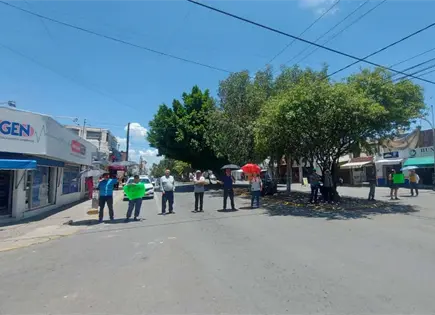 Vuelven a bloquear la B. Anaya por falta de agua (video) Vuelven a bloquear la B. Anaya por falta de agua (video)