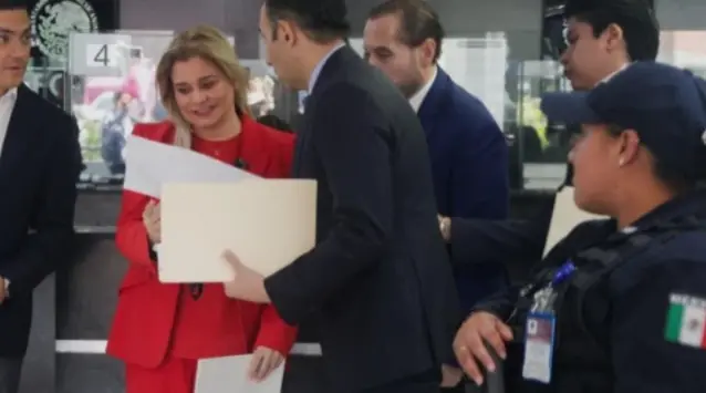 Laura Ballesteros alerta sobre posible golpe de Estado en México