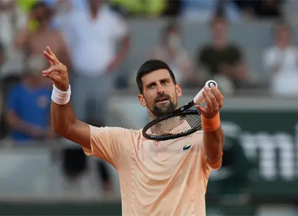 Novak Djokovic avanza a tercera ronda en Roland Garros tras partido exigente Novak Djokovic avanza a tercera ronda en Roland Garros tras partido exigente
