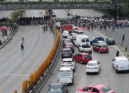 Escolta dispar&oacute; a maestros de SNTE