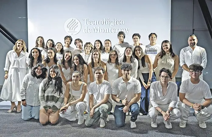 EXITOSO "WHITE DINNER" EN EL TEC DE MONTERREY CAMPUS SLP