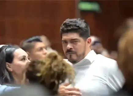 San Lázaro se convierte en ring; diputado Zenyazen reta a priista San Lázaro se convierte en ring; diputado Zenyazen reta a priista