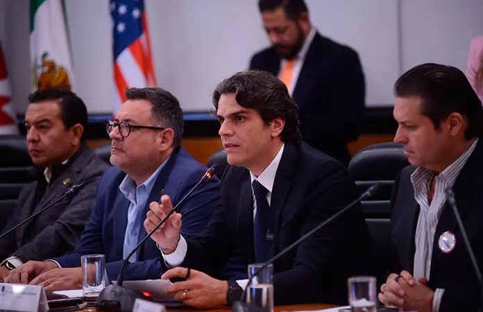 Valladares E. lleva a comisión del T-MEC agenda productiva