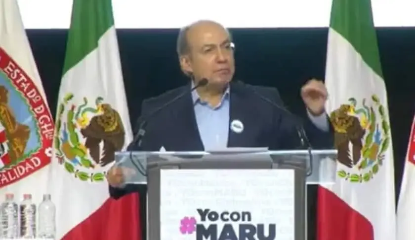 Calderón reaparece y critica a Sheinbaum