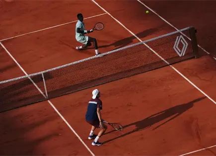 Mo&iuml;se Kouam&eacute; queda eliminado en Roland Garros tras partido intenso