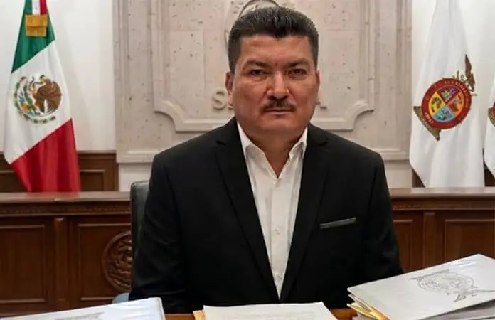 Se entrega exjefe de la polic&iacute;a de Sinaloa