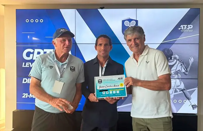 Coach potosino obtiene certificación internacional
