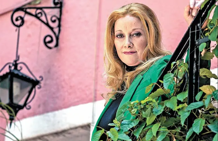 ANA CIRRÉ FESTEJA LA UNIÓN FEMENINA