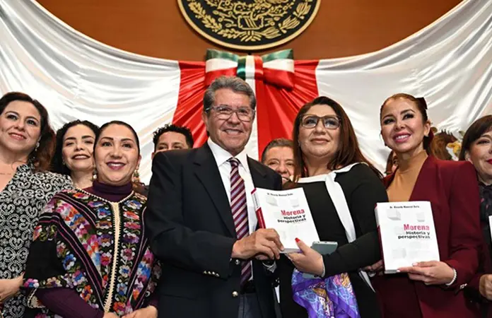 En San Lázaro editan libros con cargo al erario