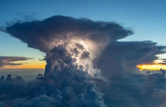 LAS CAPRICHOSAS NUBES