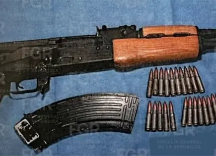 Casi 9 a&ntilde;os de prisi&oacute;n, a sujetos con arsenal en Villa Alborada