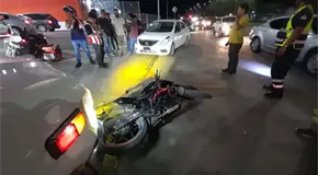 Estudiante lesionada tras choque sobre en Universidad