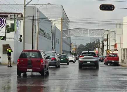 Lluvias apagan semáforos en Capitán Caldera y Muñoz Lluvias apagan semáforos en Capitán Caldera y Muñoz