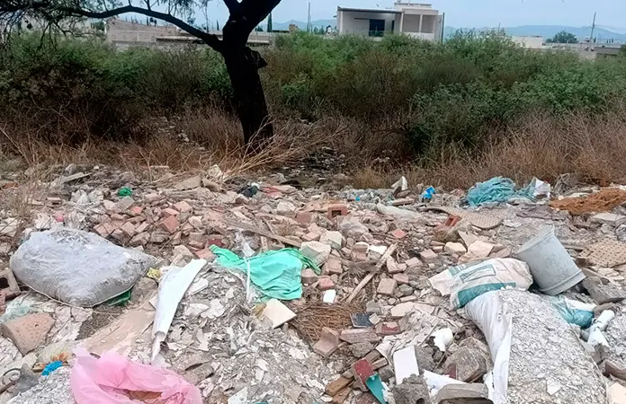 Paseo de los Arrayanes, basurero clandestino