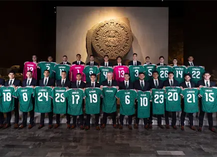 Selecci&oacute;n Mexicana posa para foto oficial rumbo a Mundial 2026