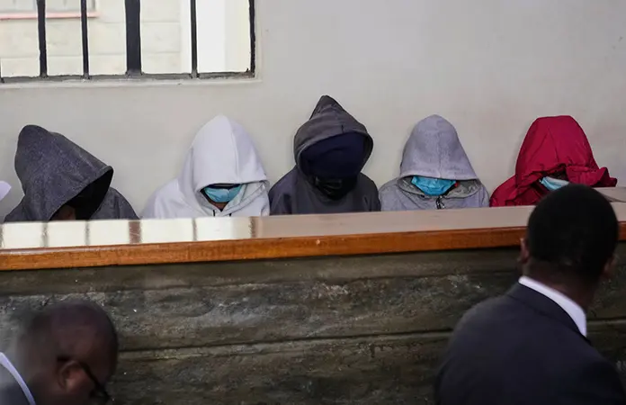 Al tribunal, niñas acusadas de incendiar escuela