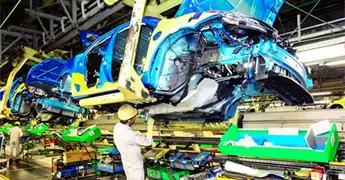 Aranceles pegan a los compactos y autos de lujo