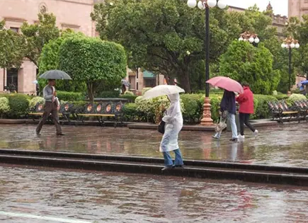 Continuar&aacute;n las lluvias fuertes en la capital