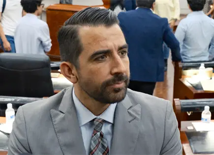 Debe PAN prepararse ante eventual coalici&oacute;n PVEM-Morena: Guajardo