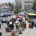 Desquicia al C.H. bloqueo de jubilados en Av. Universidad