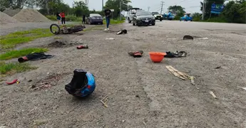 Muere hombre en choque frontal; su hijo est&aacute; grave