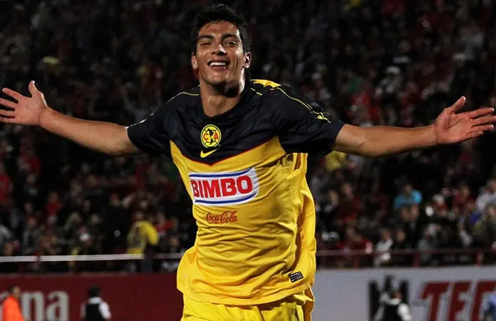 Raúl Jiménez no descarta regresar al Club América