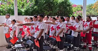 Se graduaron 36 param&eacute;dicos de la Cruz Roja