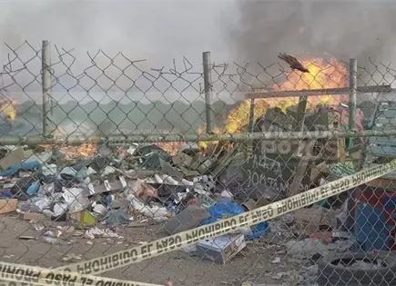 Sofocan incendio en basurero de colonia Libertad Sofocan incendio en basurero de colonia Libertad