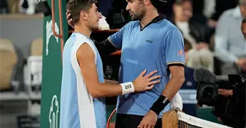 Arnaldi desaf&iacute;a a Cobolli en las semis