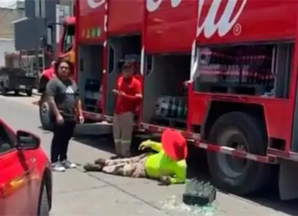 Atropellan a vendedor de la Coca en Tequis