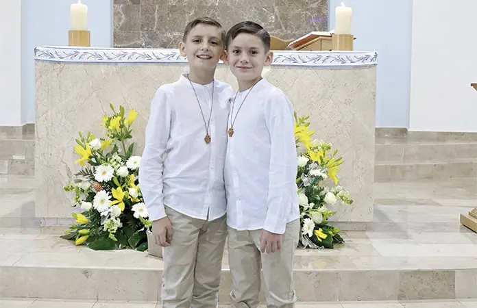 CRISTO EN SUS CORAZONES
