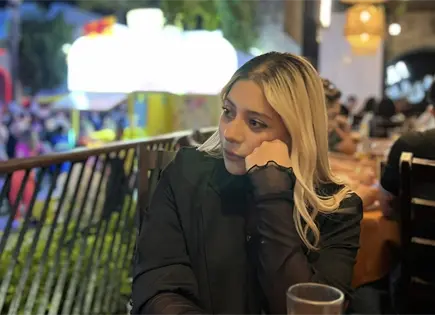 Denme permiso de irme, pidi&oacute; Paola M&aacute;rquez a su pap&aacute;