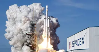 Elon Musk aumenta su patrimonio con salida a bolsa de SpaceX