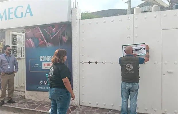 Clausuran empresa cablera tras muerte de un empleado