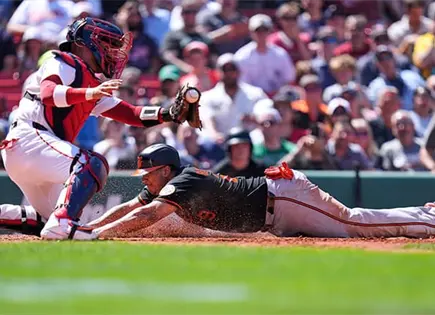 Con rally de 6 carreras triunfan los Orioles