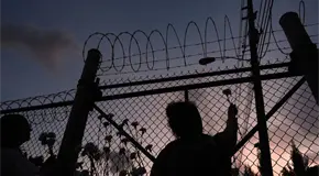 ICE deja de informar muertes de detenidos liberados recientemente