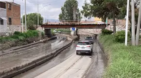 Vialidades en capital y Pozos, transitables pero con charcos