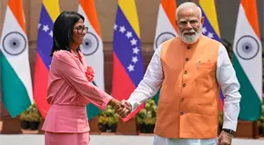 Narenda Modi recibe a Delcy Rodr&iacute;guez