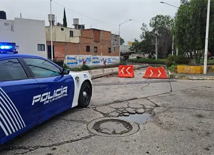 Reabren Puente Naranja; persiste cierre en bulevar Jacobo Pay&aacute;n