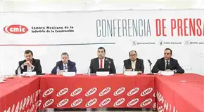 Reclama el CMIC adeudos de Pemex