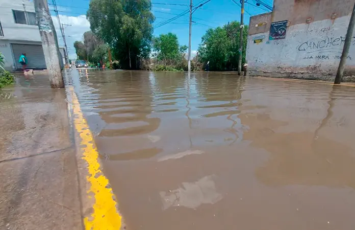 Atenderán mantenimiento de alcantarillas por lluvias