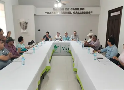 Educarán a turistas que visitan parajes Educarán a turistas que visitan parajes