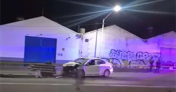 Choque en puente de Circuito Potos&iacute; deja dos personas heridas