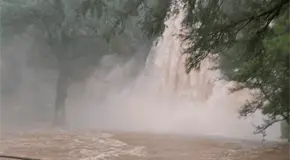 Cierran dos parajes tur&iacute;sticos por lluvias en la Huasteca