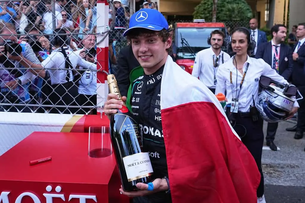 Kimi Antonelli gana Gran Premio de Mónaco: victoria y liderazgo en F1