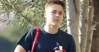 Knox Jolie-Pitt sorprende en pelea de Muay Thai en Los &Aacute;ngeles