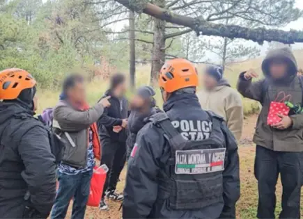 Rescatan a 6 senderistas extraviados en el Parque Nacional Izta-Popo Rescatan a 6 senderistas extraviados en el Parque Nacional Izta-Popo